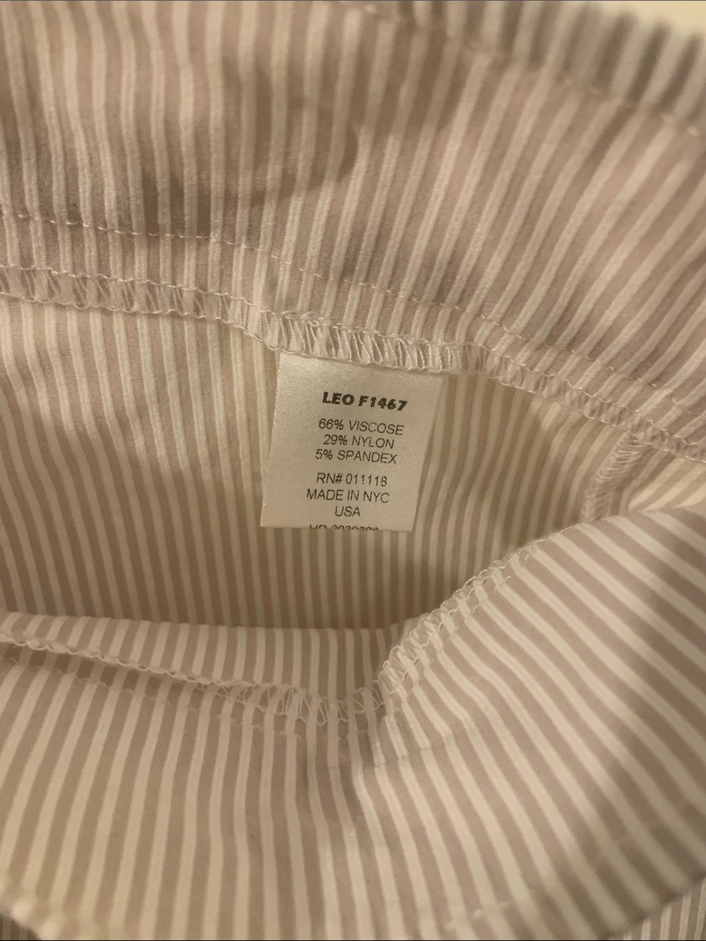 Avenue Montaigne tan/white size 8 women’s pants. Stretch waist. 24” inseam. - Picture 3 of 5